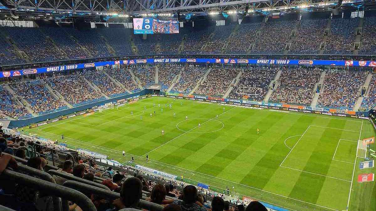 «Газпром Арена» во время матча «Зенита» в РПЛ